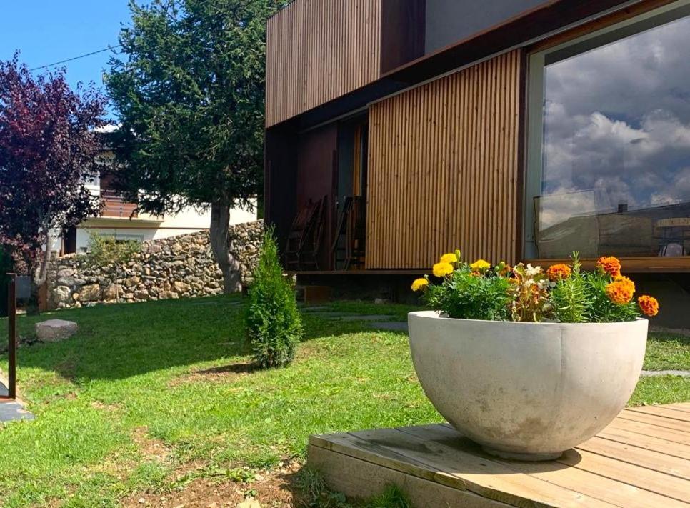 Villa Fantastica Casa De Diseno En Alp Esterno foto